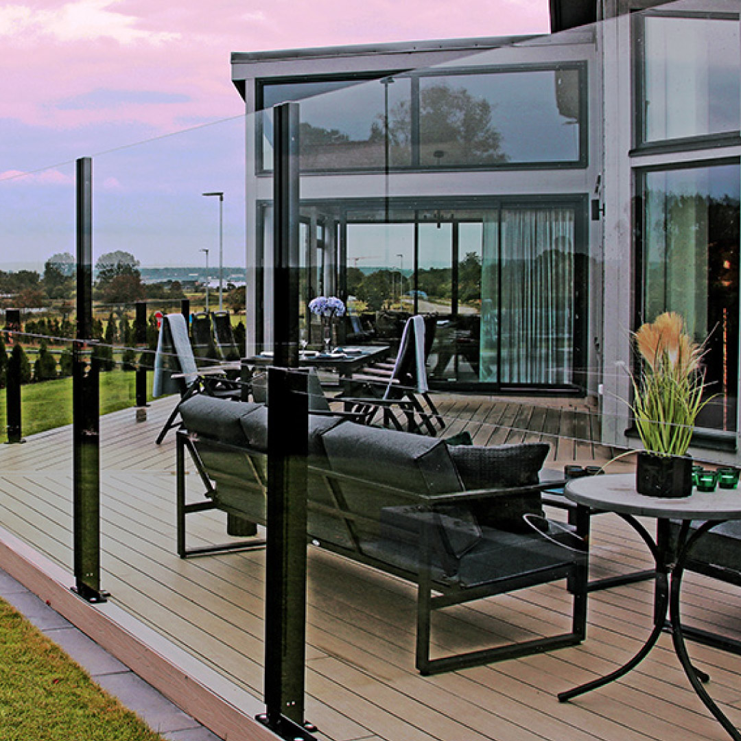 Tootevalik: kohandatav igale terrassile – Product range: adaptable to any terrace – Ассортимент: подходит для любой террасы – Tuotevalikoima: mukautettavissa kaikille terasseille
